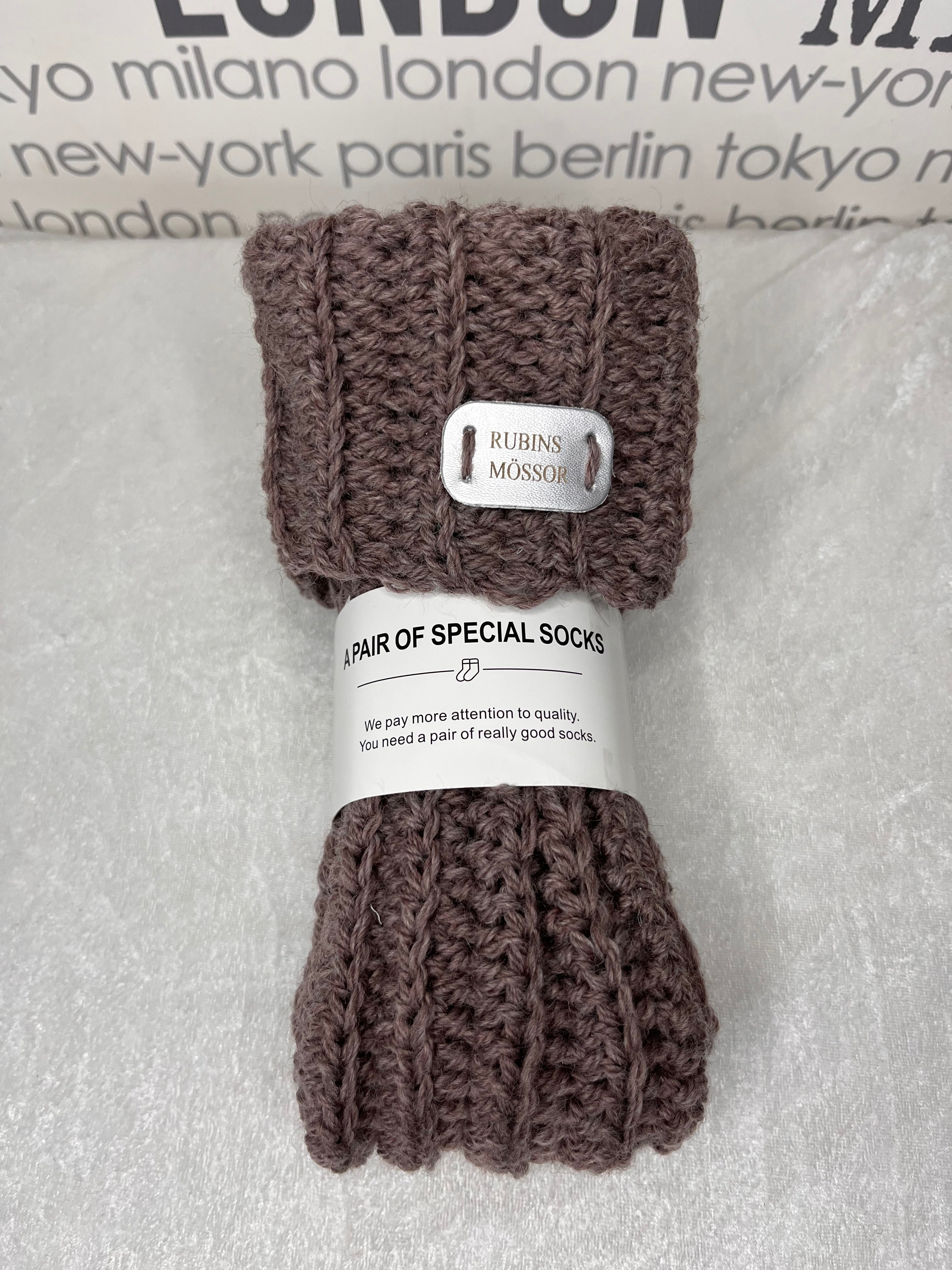 Sockor i ull